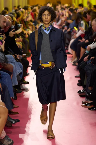 Look 23